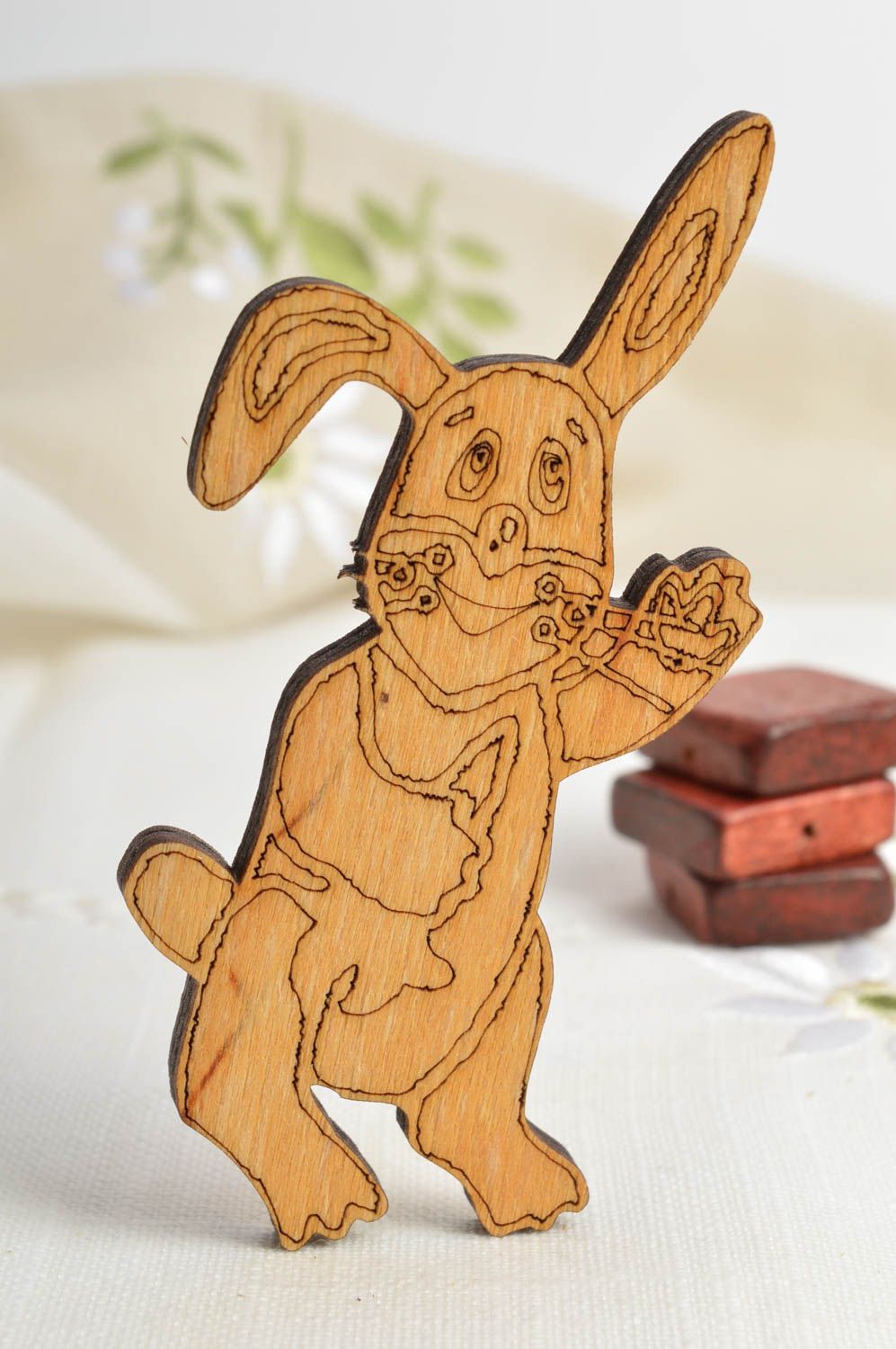 Petite forme en bois à décorer ou peindre faite main originale cadeau lapin   photo 1