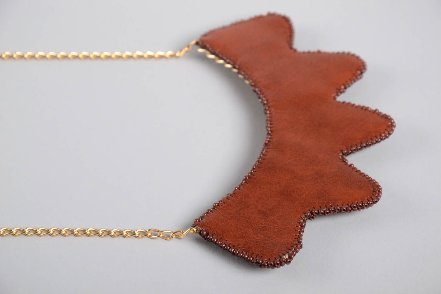 Колье из бисера украшение ручной работы коричневое ожерелье из бисера и бусин фото 4