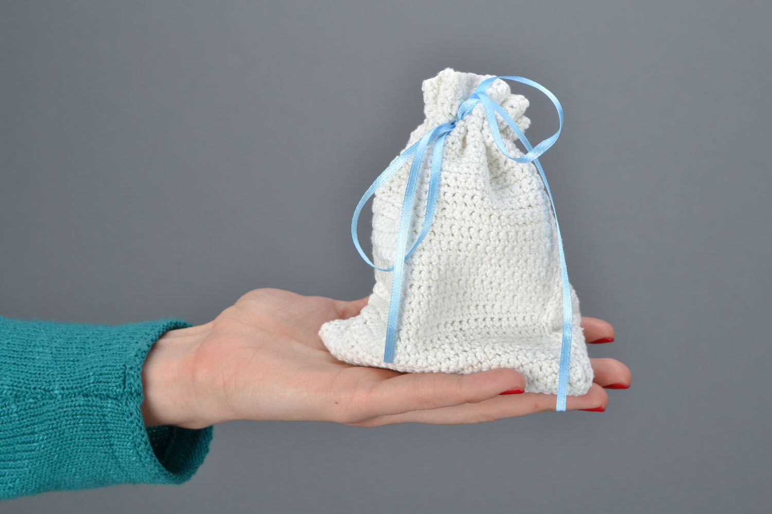 Small crochet gift bag photo 2
