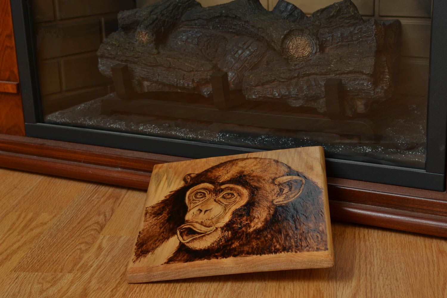 Tableau en bois fait main chimpanzé photo 5