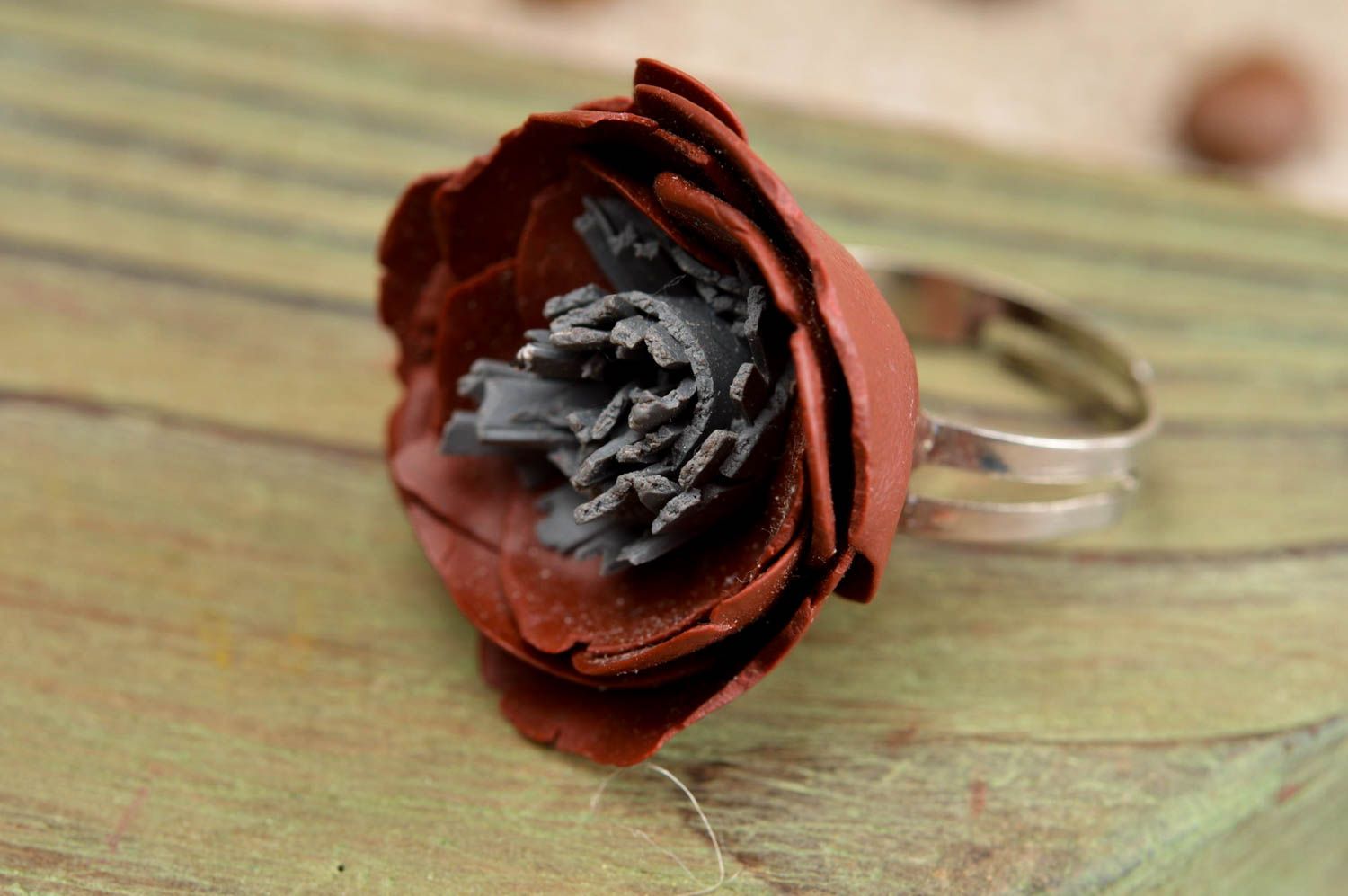 Schöner Blumen Ring handmade Polymer Schmuck Accessoire für Frauen Mohnblume foto 1