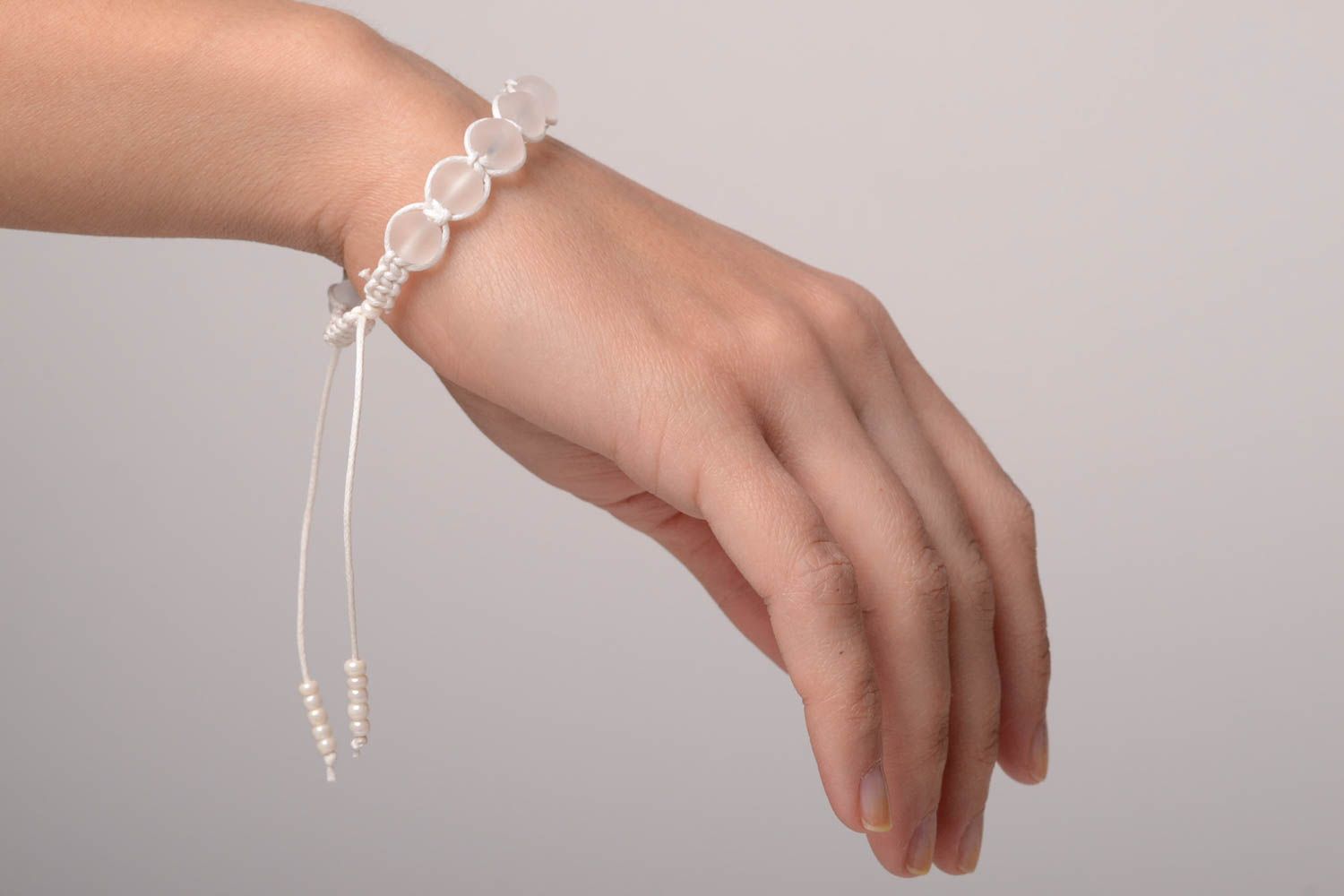 Pulsera de cordón blanca hecha a mano accesorio para mujer bisutería fina foto 2