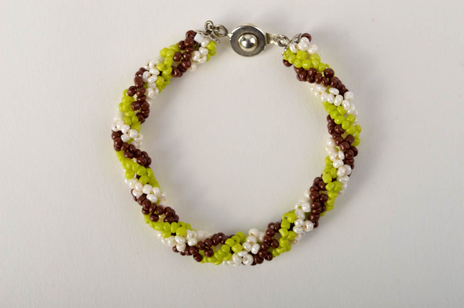 Bracelet perles rocaille Bijou fait main marron vert Accessoire tendance photo 2