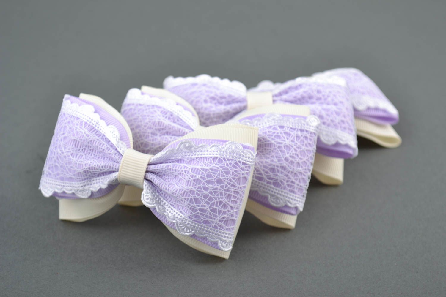 Barrettes noeuds en rubans faites main violettes avec dentelle 4 pièces photo 4