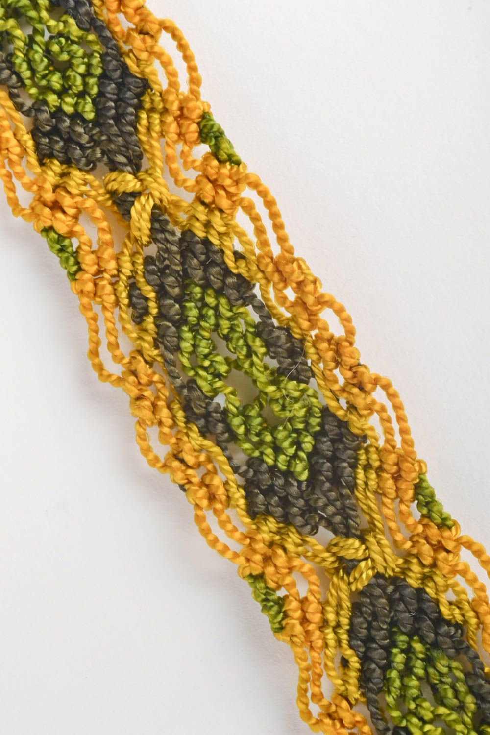 Bracelet textile Bijou fait main vert jaune en fils macramé Accessoire femme photo 3