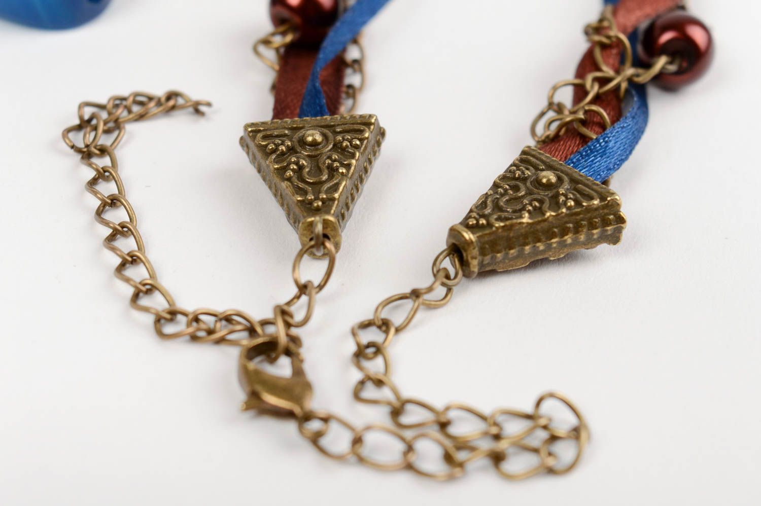 Collar original de cuentas de ágata con cadena y cintas artesanal multicolor foto 4
