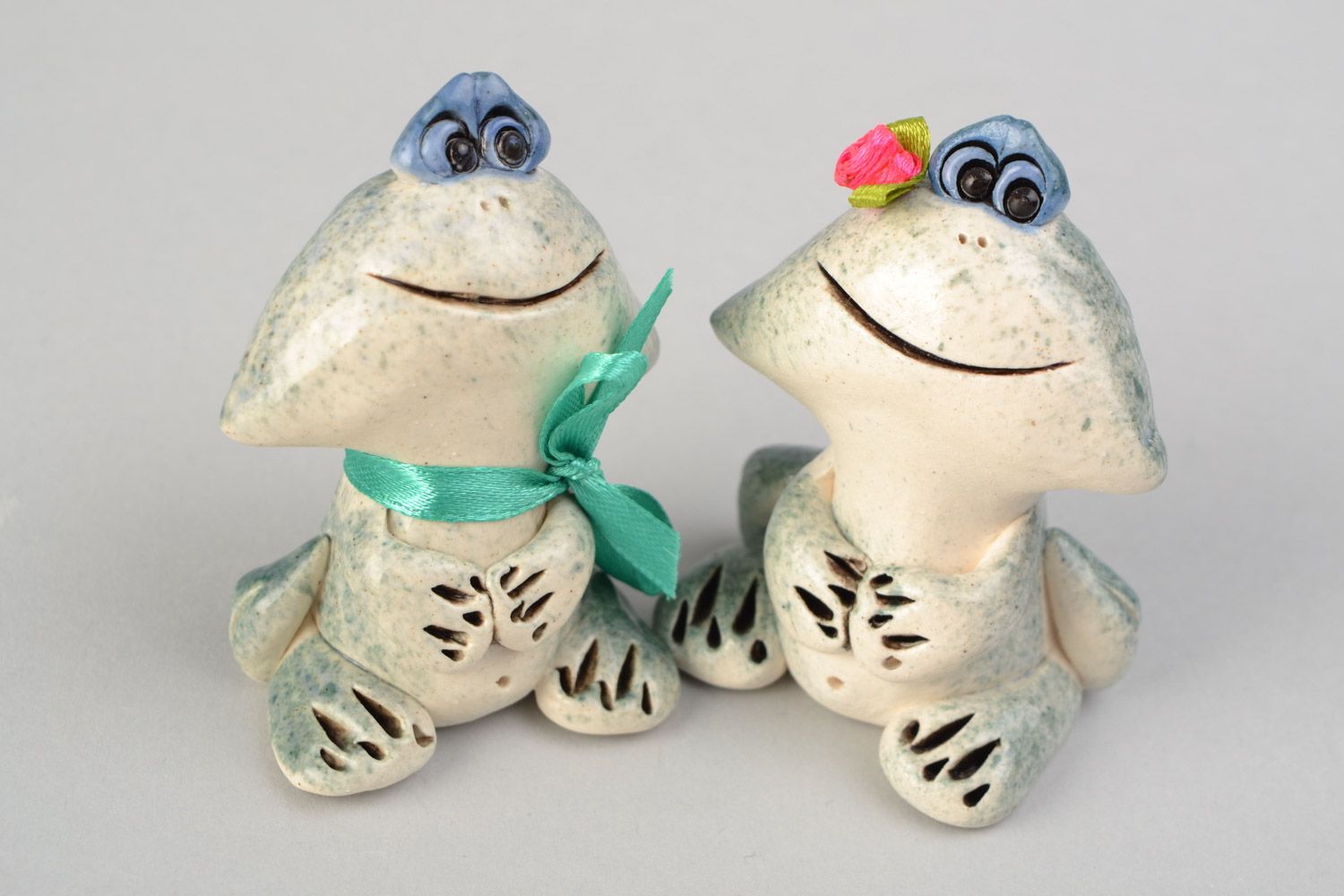 Handmade decorative ceramic painted figurines set of 2 pieces cute frogs home decor photo 1
