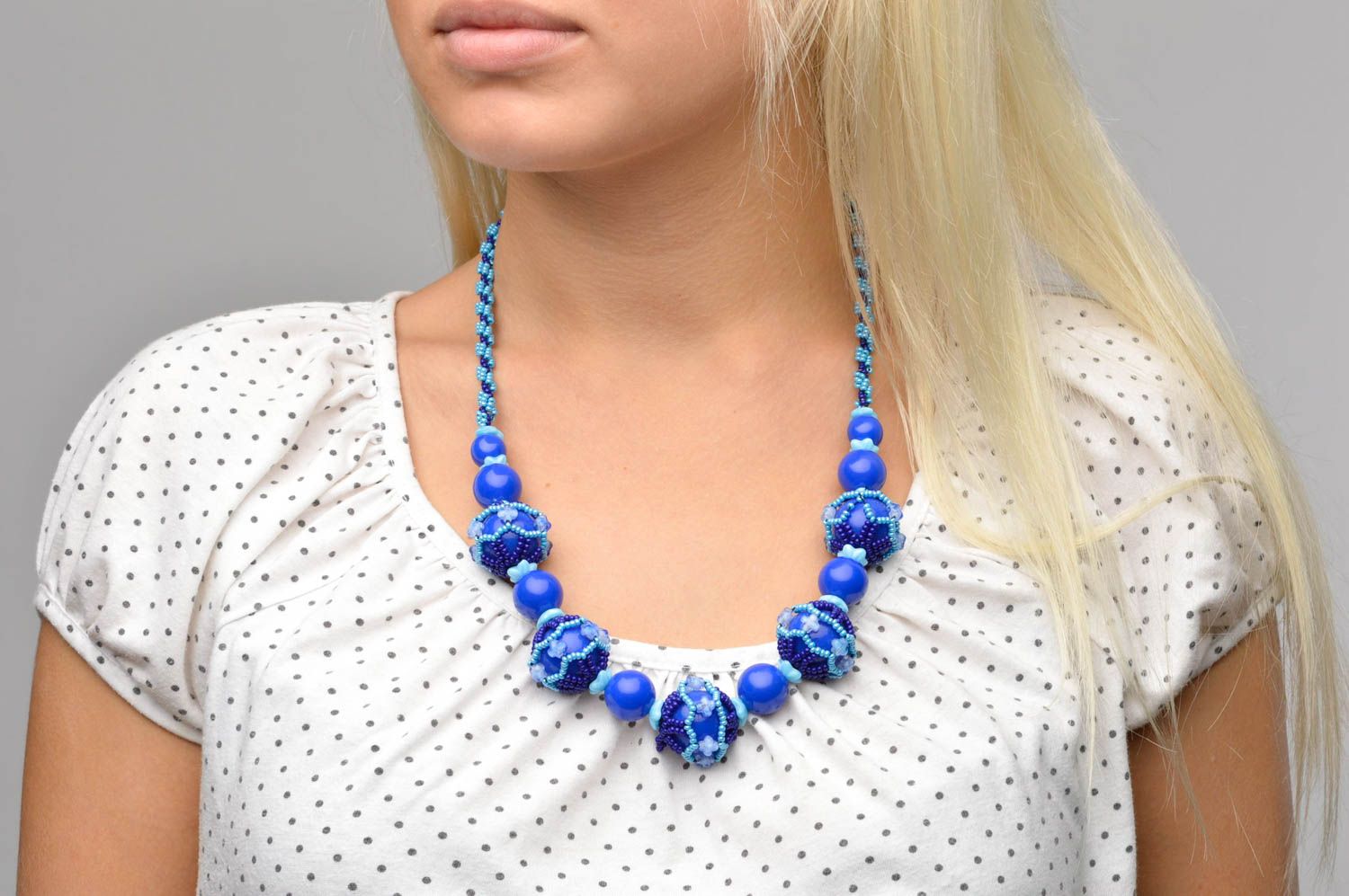 Колье из бисера ручной работы бисерное ожерелье украшение из бисера синее фото 3