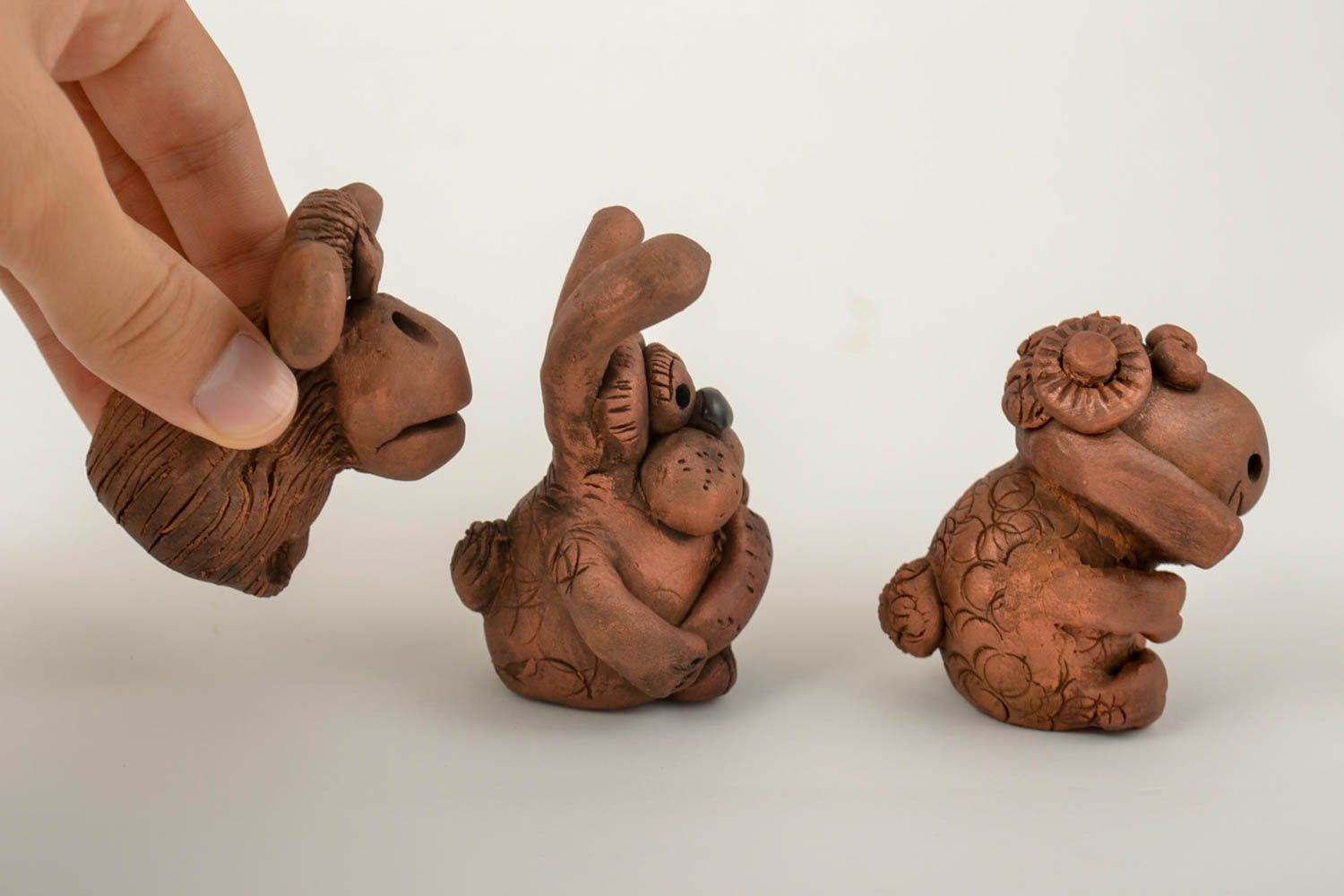 Tier Statuen handmade Figuren aus Ton Keramik Deko Set originell 3 Stück schön foto 2