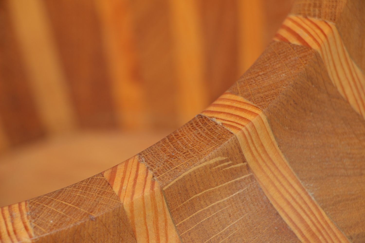 Soporte de madera para maceta artesanal  foto 3
