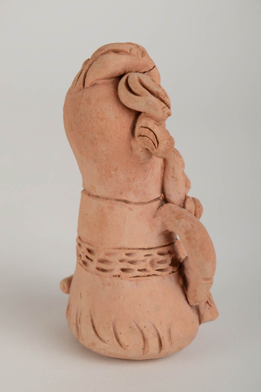 Kleine handgemachte originelle Deko Statuette aus Ton in Beige für Dekor foto 3