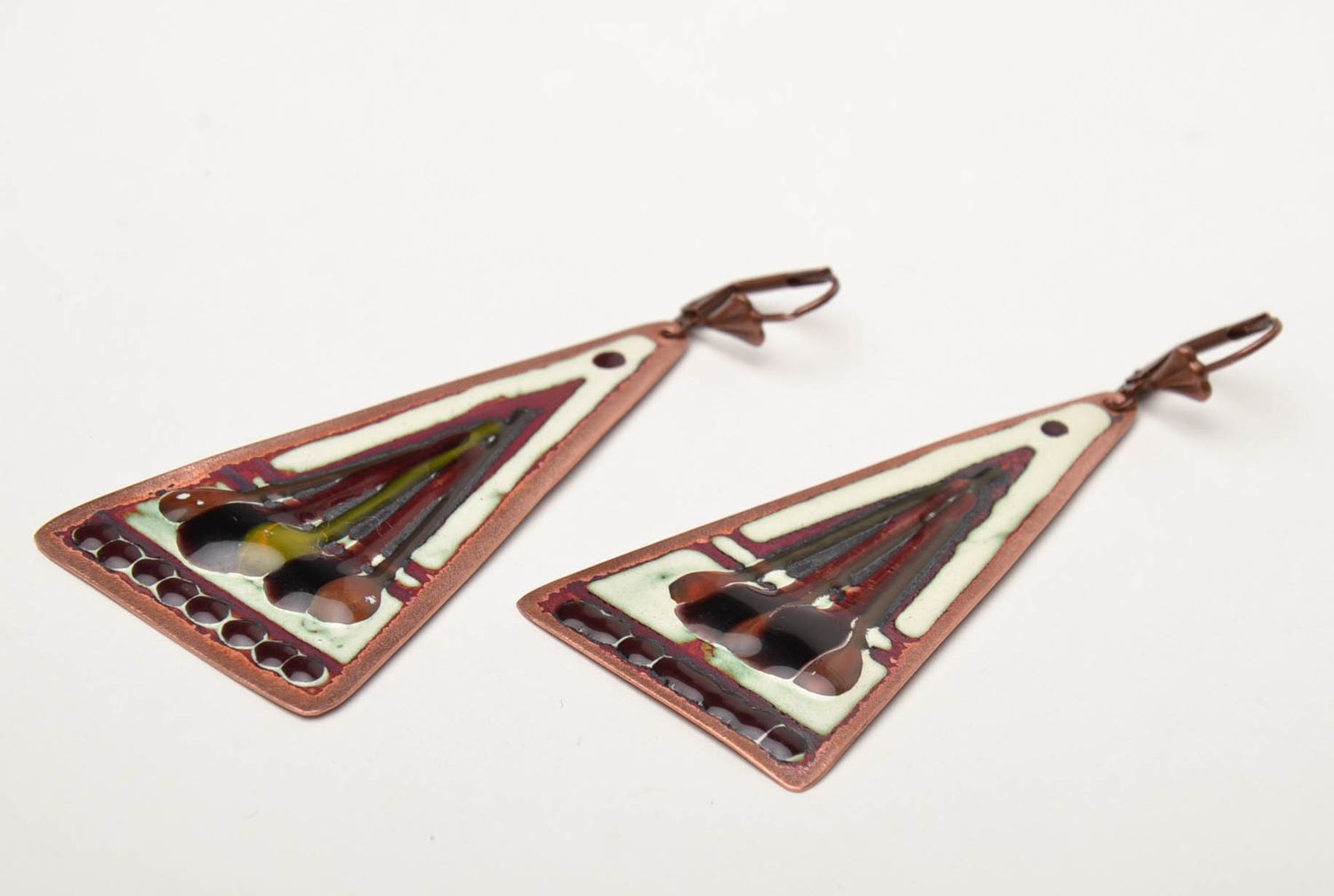 Triangle copper earrings painted with enamels photo 4