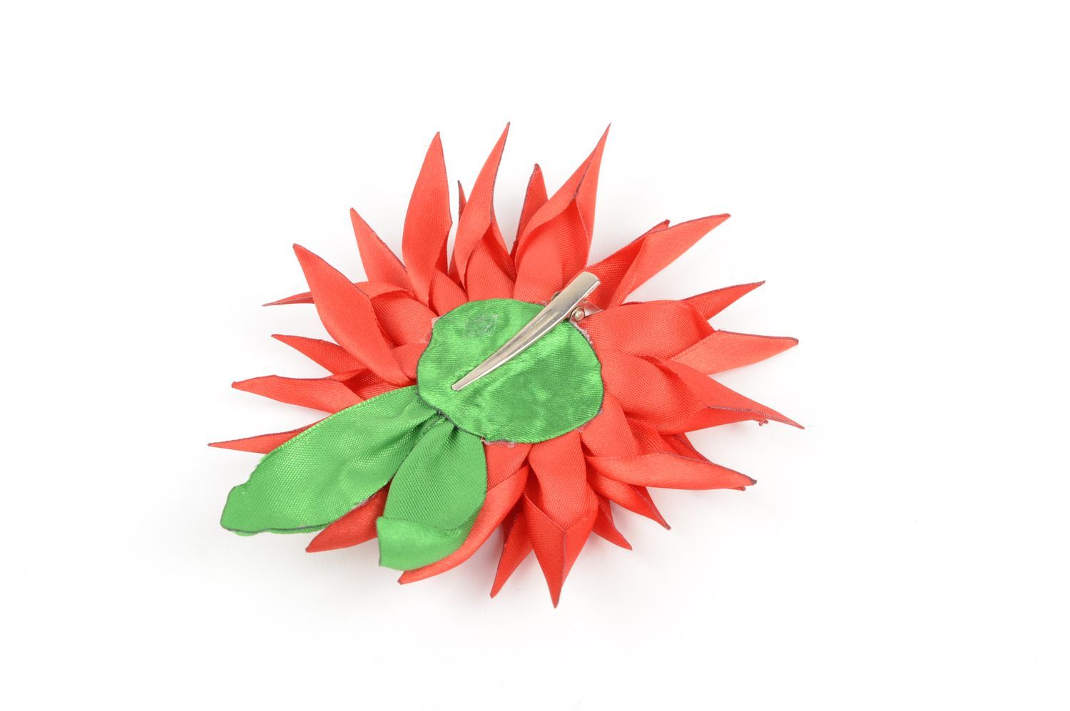 Красная заколка с цветком хенд мейд детская заколка аксессуар для волос атласный фото 4