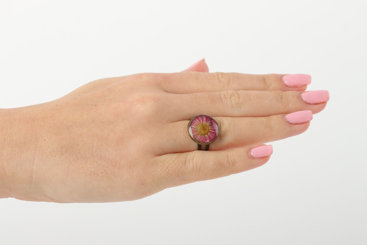 Epoxy resin ring handmade botanic ring with natural flowers designer bijouterie photo 5