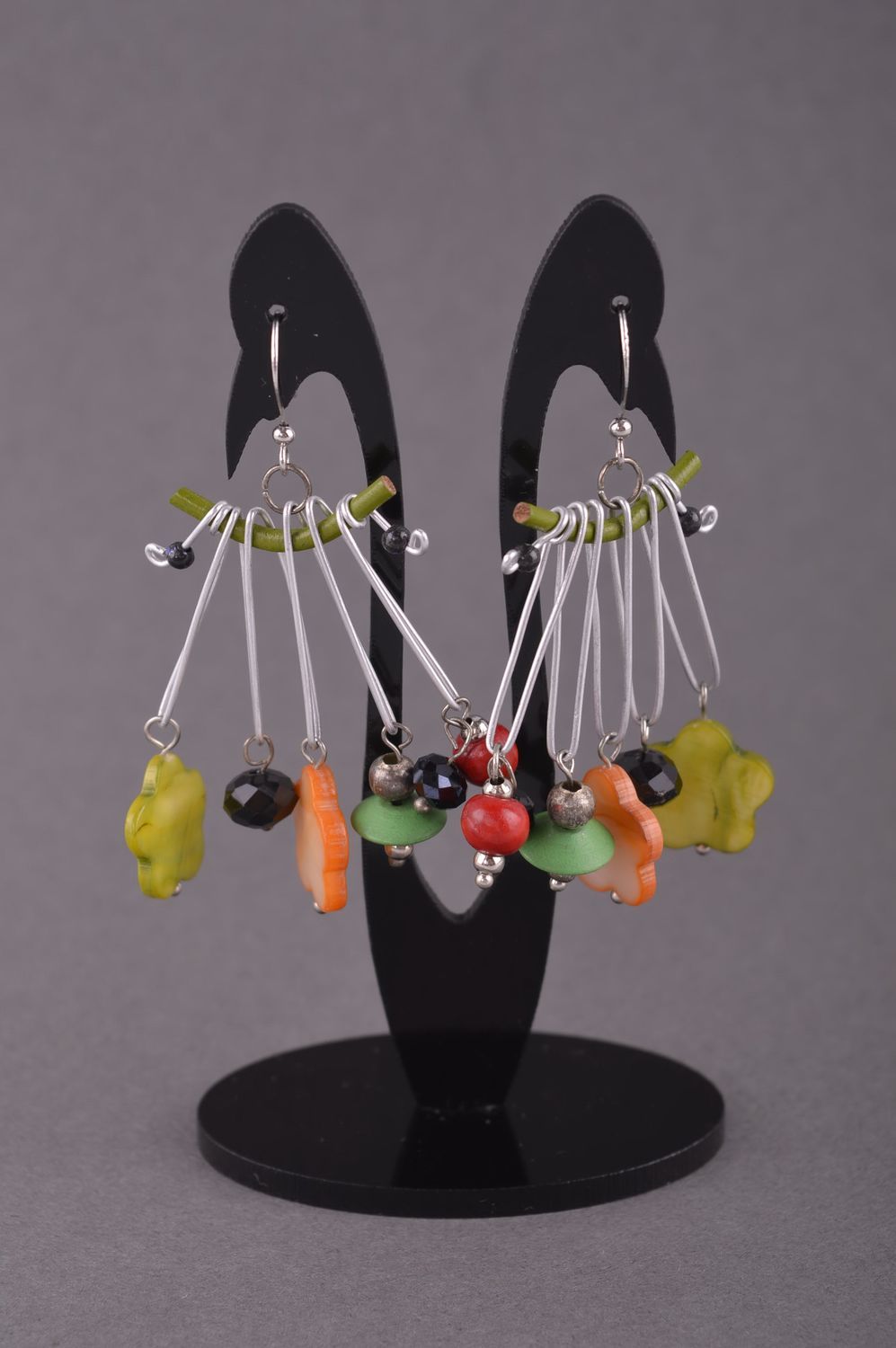 Boucles d'oreilles fantaisie Bijou fait main en métal et bois Accessoire femme photo 1