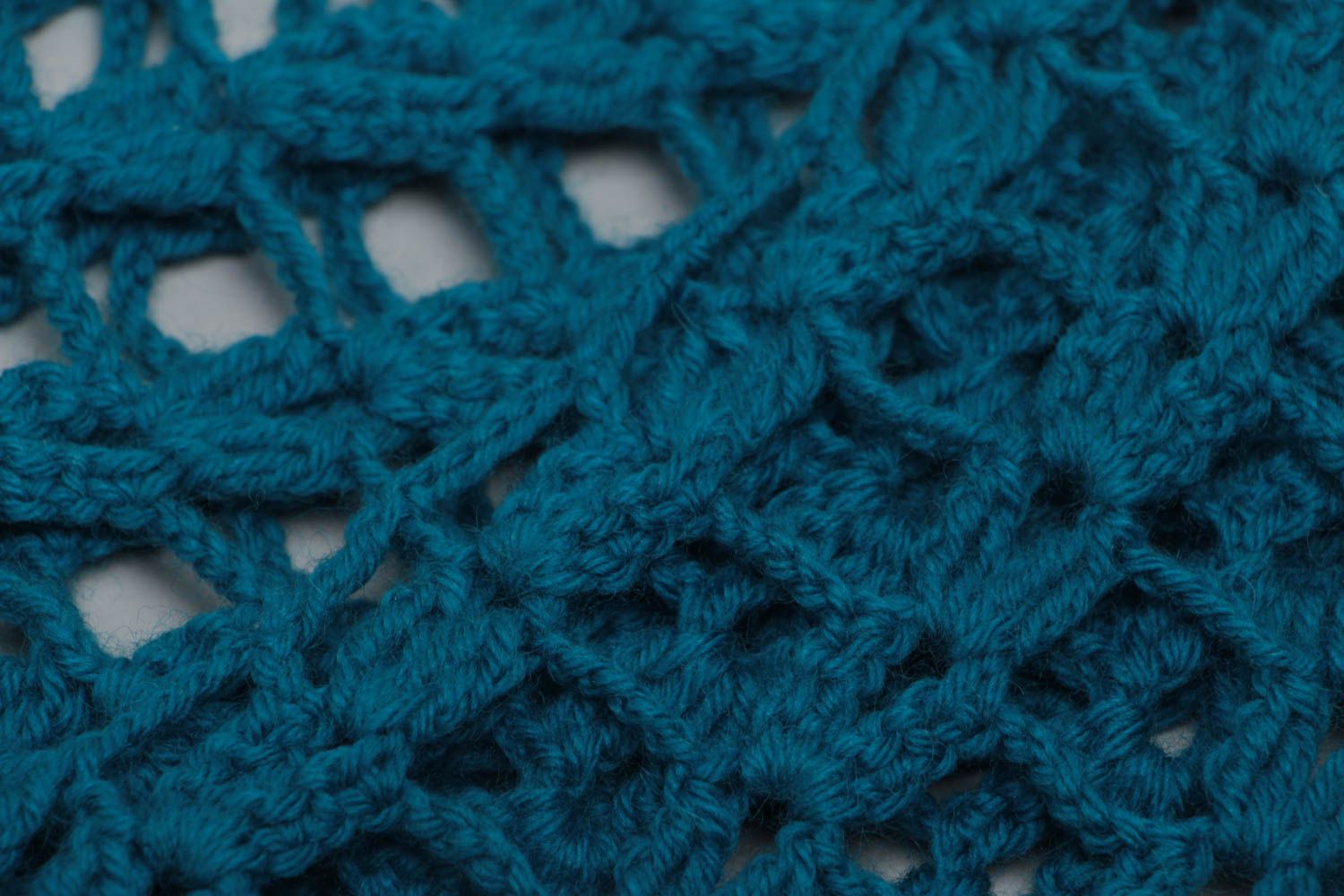 Écharpe tricotée au crochet en laine naturelle faite main bleu canard photo 3