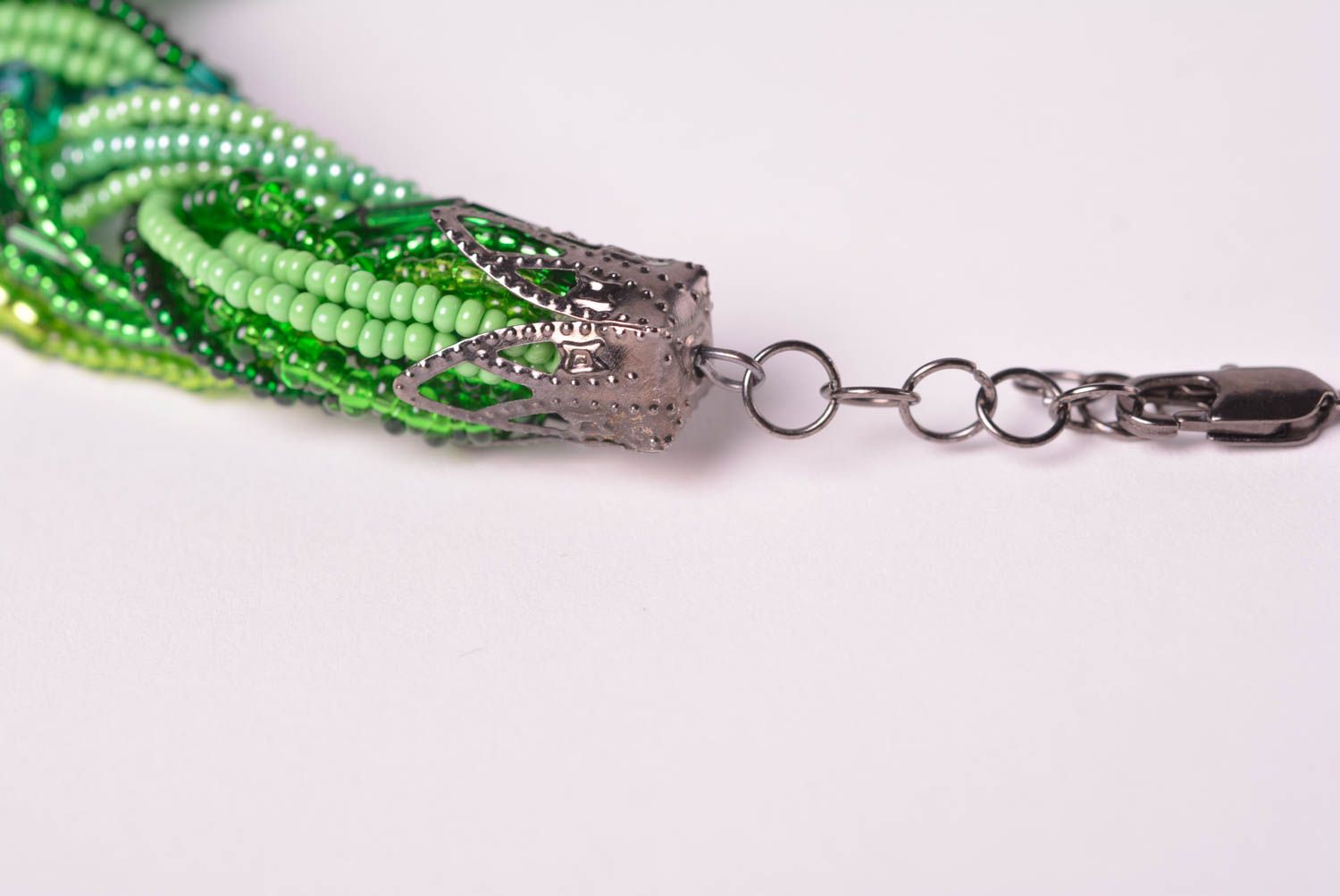 Колье из бисера украшение ручной работы бижутерия из бисера зеленое ожерелье фото 5