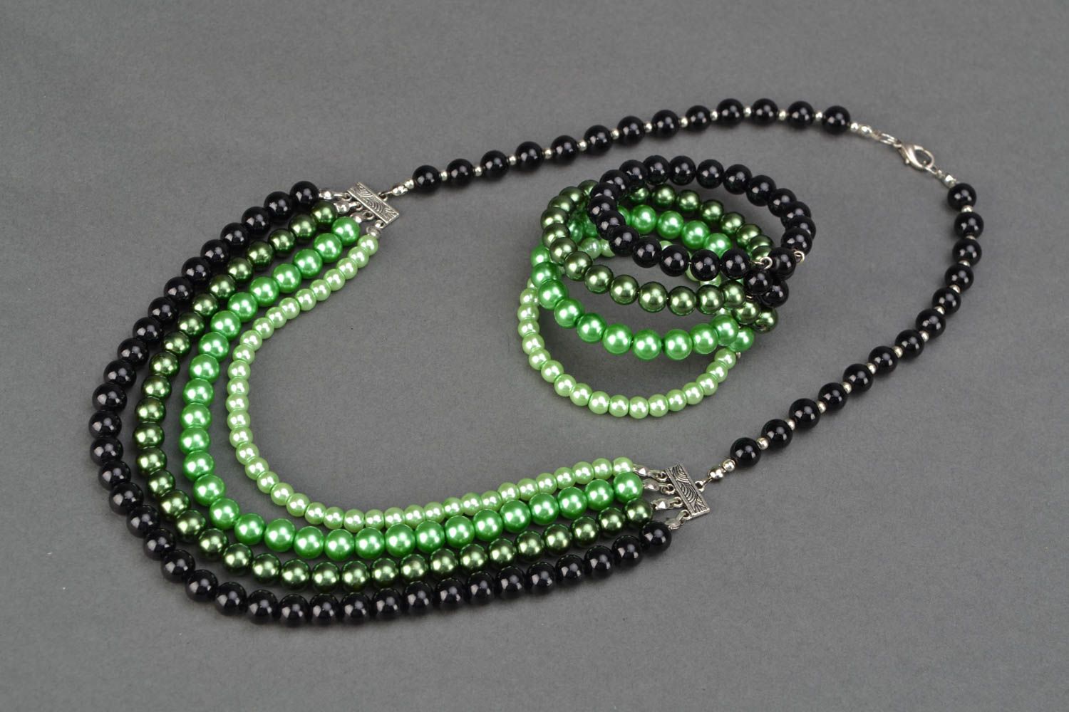 Parure de bijoux en perles artificielles collier et bracelet  photo 3