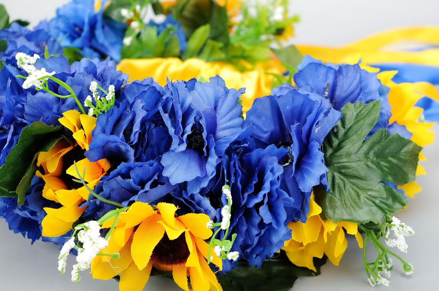 Grinalda tradicional ucraniana com flores artificiais Amarelo-azul foto 2