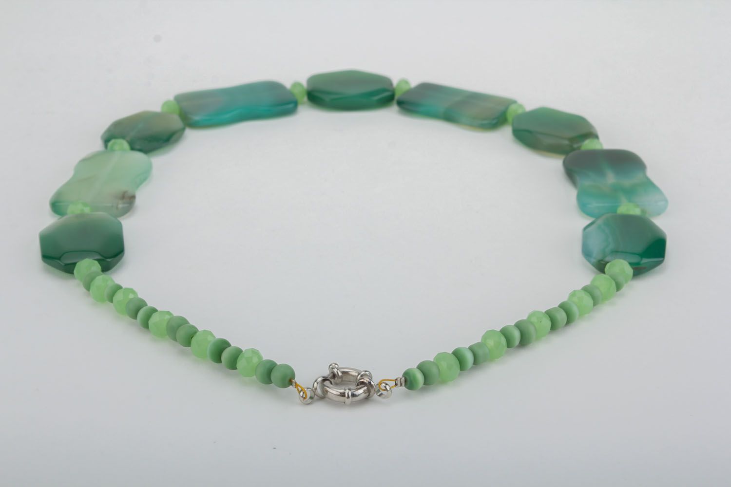 Green natural stone necklace photo 1