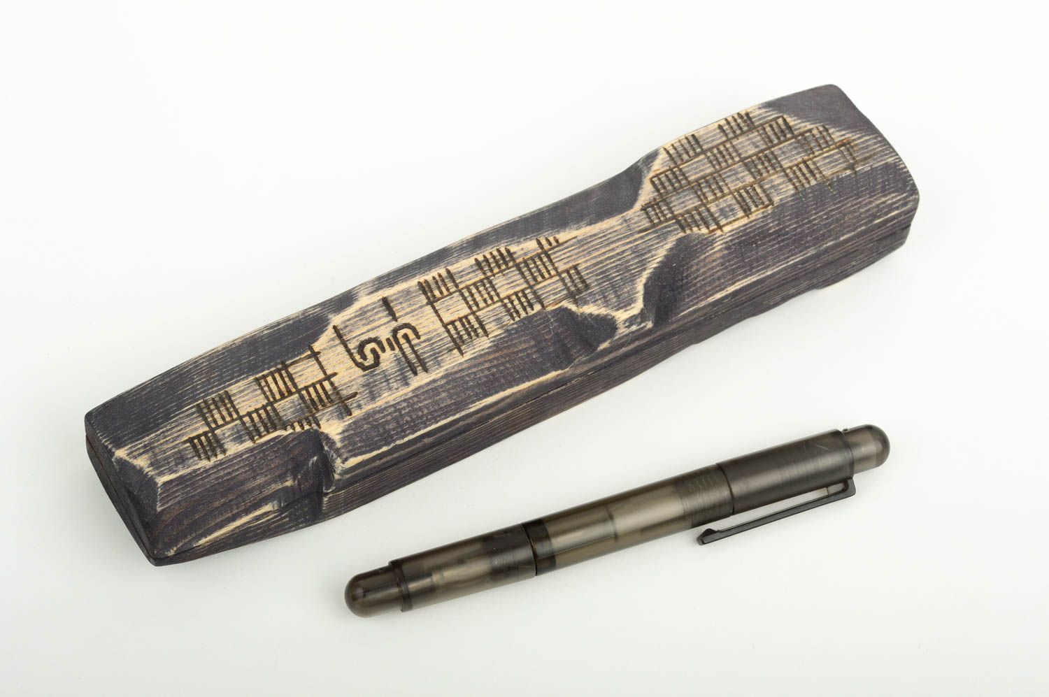 Étui stylo fait main Fourniture de bureau en bois peint Cadeau original photo 1