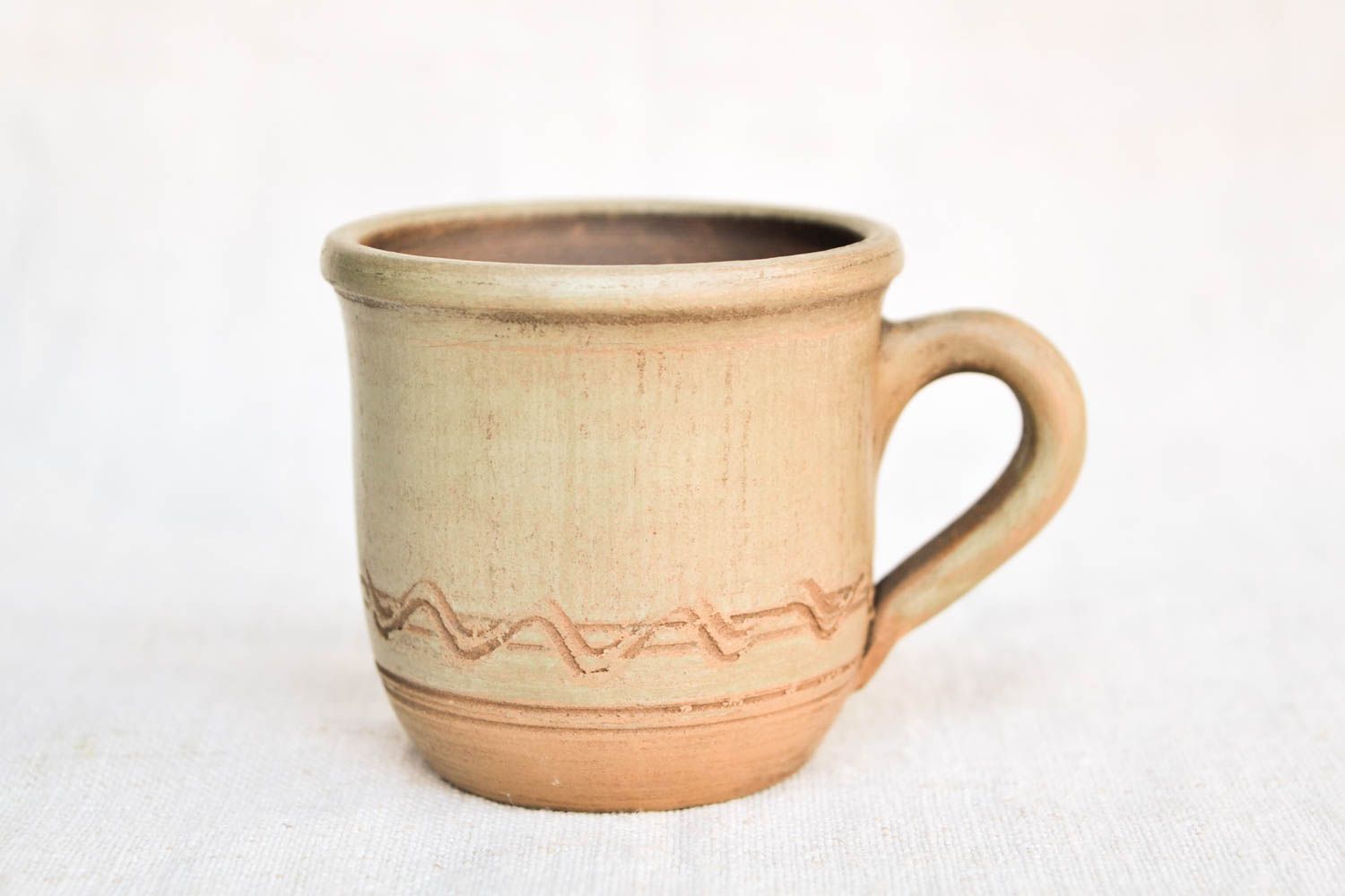 Ceramic handmade drinking cup with handle and Italian style design photo 5