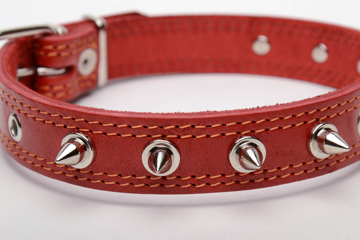 Leather spiked dog collar photo 4