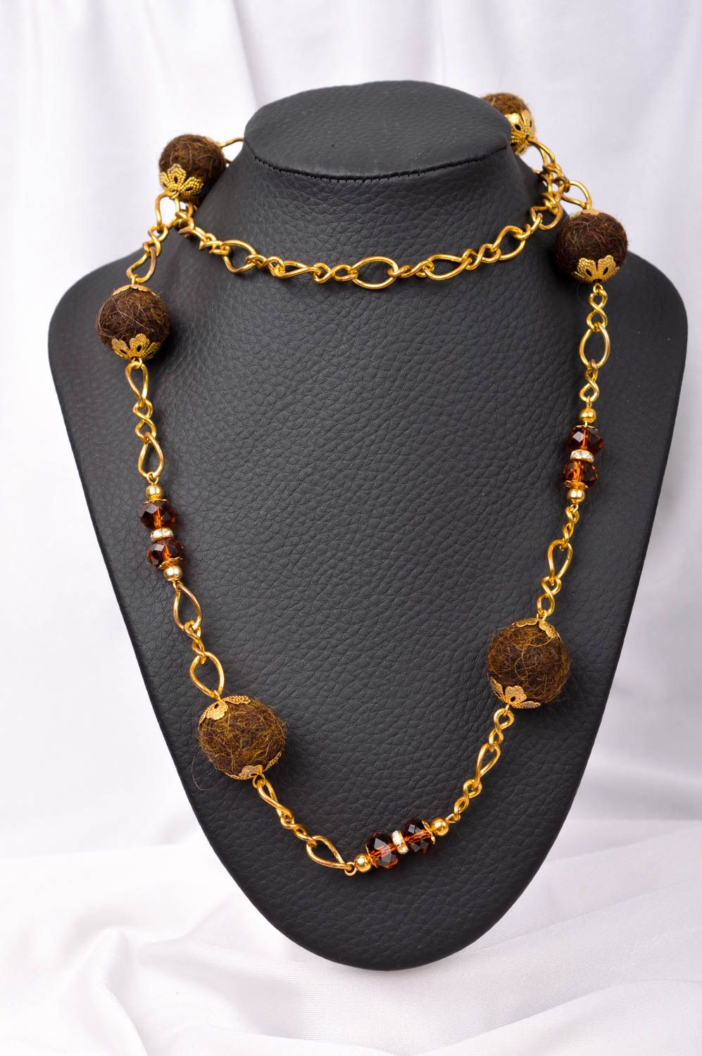Collier perles laine Bijou fait main doré Accessoire femme Idée cadeau photo 1
