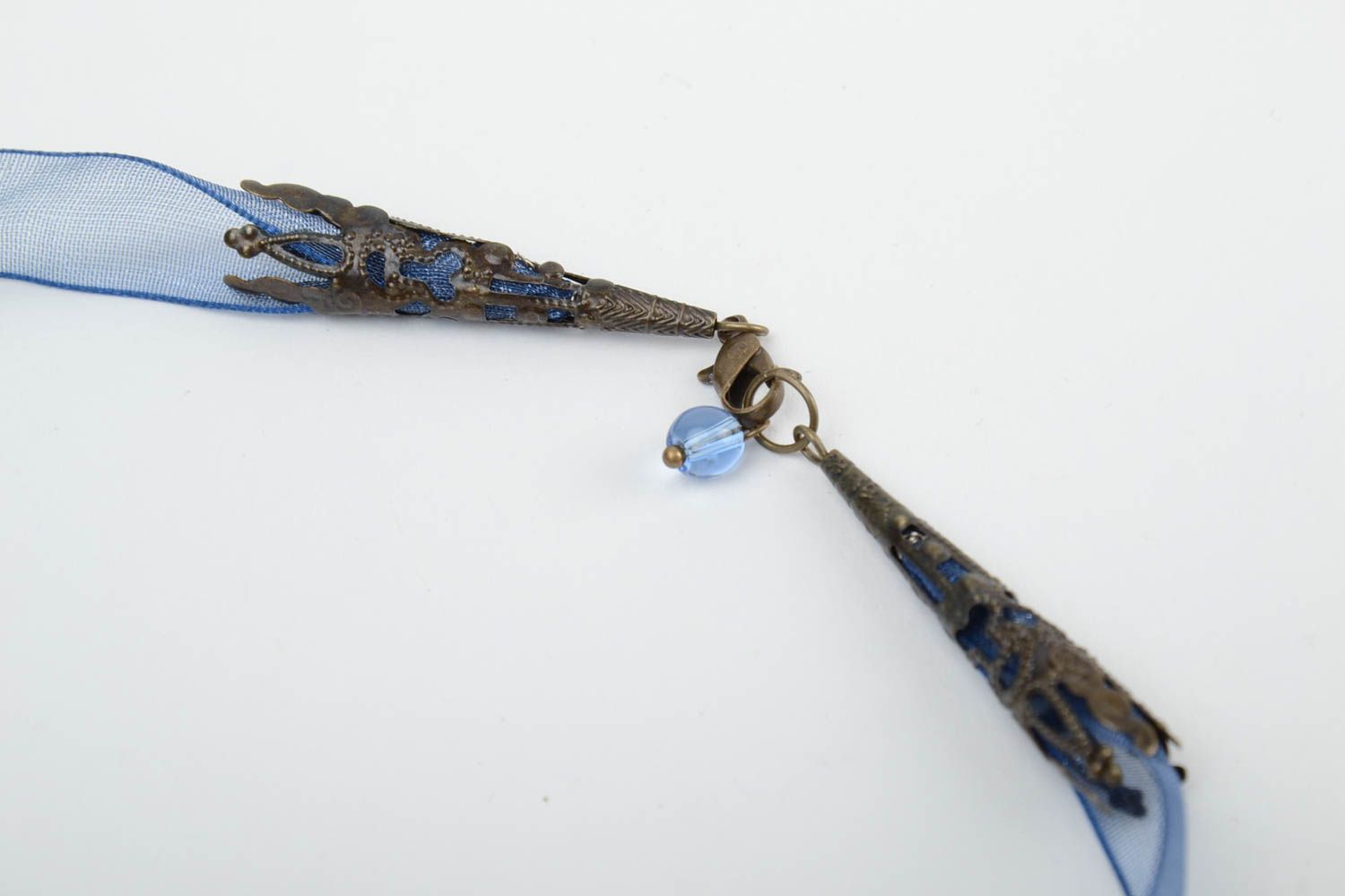 Handmade designer small cold porcelain blue muscari flower pendant necklace photo 5