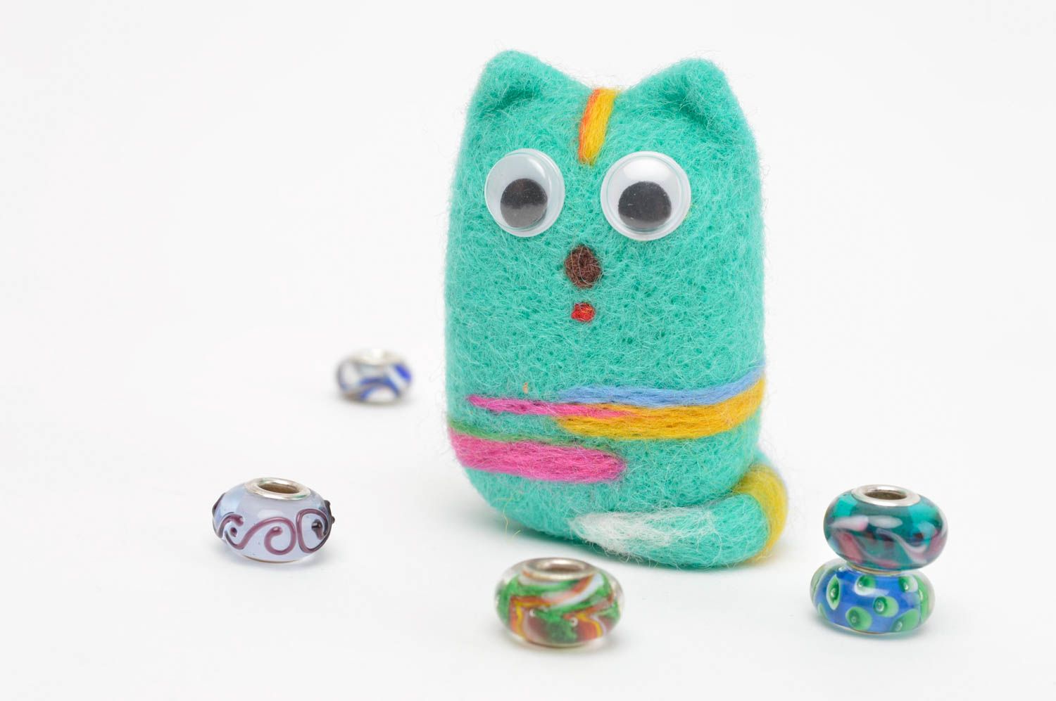 Handmade Kuscheltier Katze türkis aus Wolle Stoff Spielzeug Geschenk für Kinder foto 1