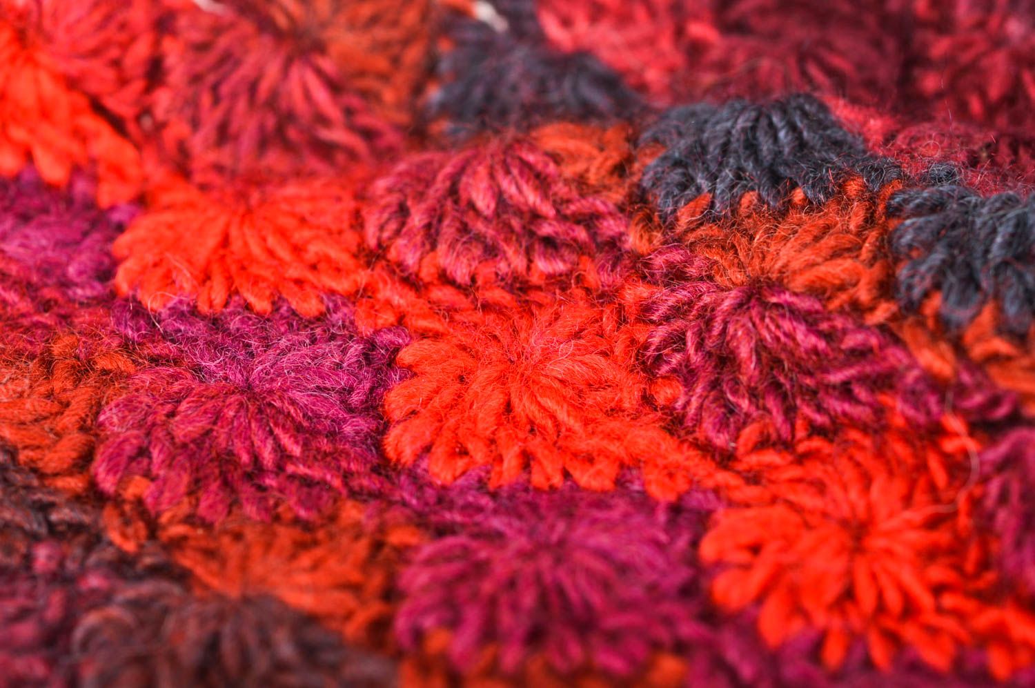 Bonnet tricot fait main Chapeau chaud Vêtement femme hiver laine rouge  photo 4