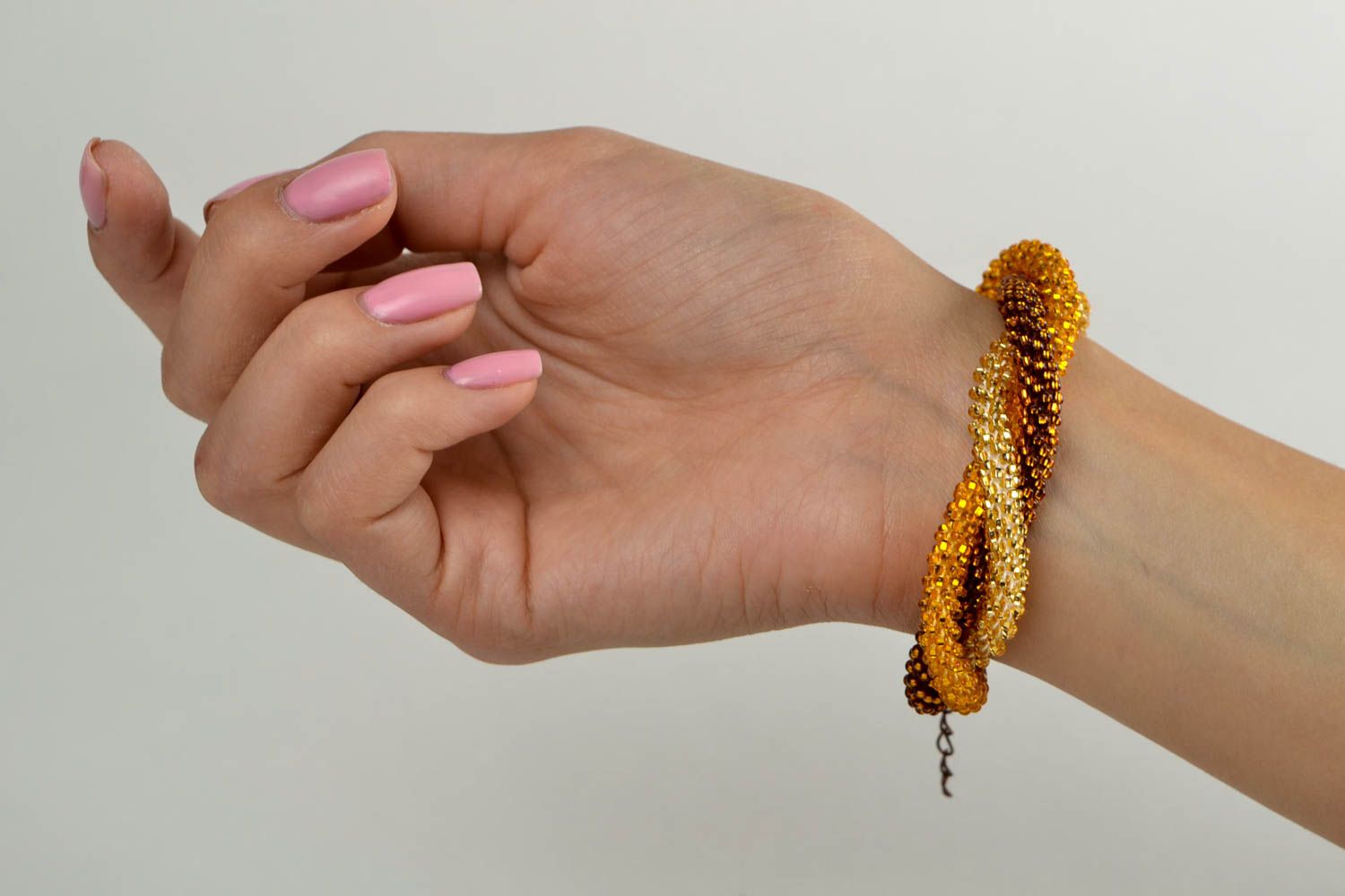 Bracelet jaune marron Bijou fait main perles de rocaille Cadeau femme original photo 1