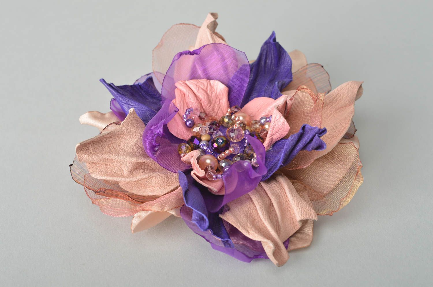 Broche Barrette fleur en cuir faite main grande Cadeau femme Violette de mer photo 2