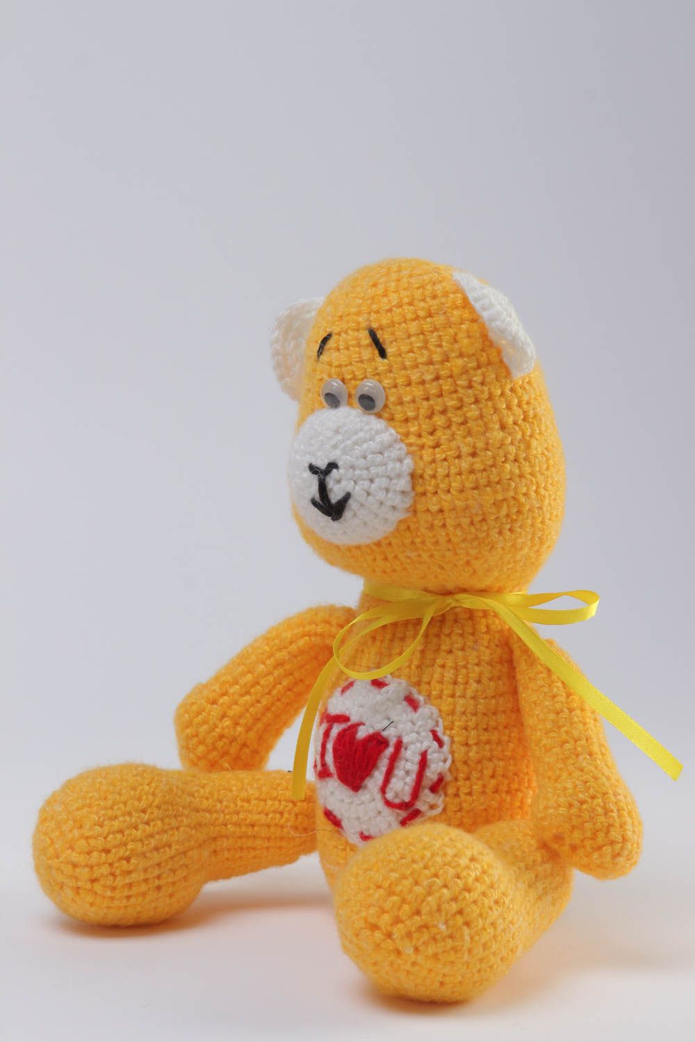 Jouet ours jaune fait main Peluche tricotée au crochet Décoration maison photo 2
