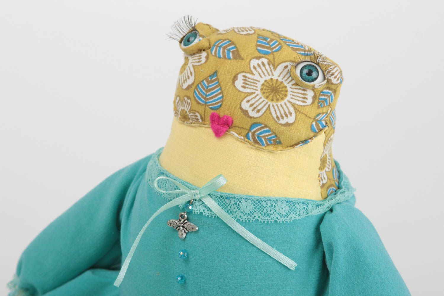 Poupée grenouille en robe turquoise faite main en coton originale décorative photo 3