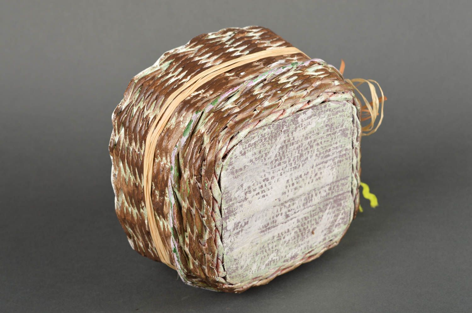 Nice handmade paper basket woven newspaper basket interior decorating ideas photo 2