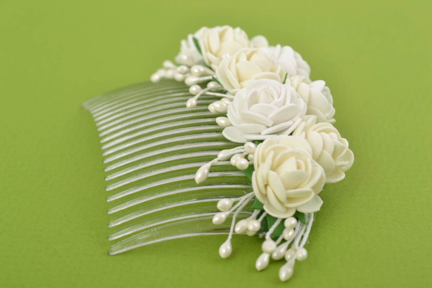 Barrette peigne à cheveux avec fleurs blanches en foamiran faite main design photo 10