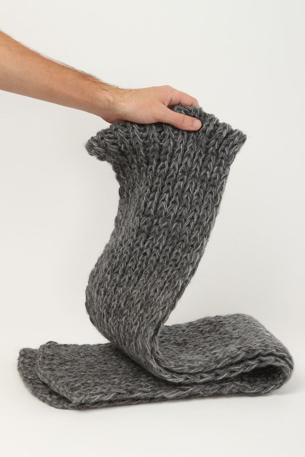 Écharpe tricotée fait main Écharpe grise en laine et duvet Accessoire femme photo 6