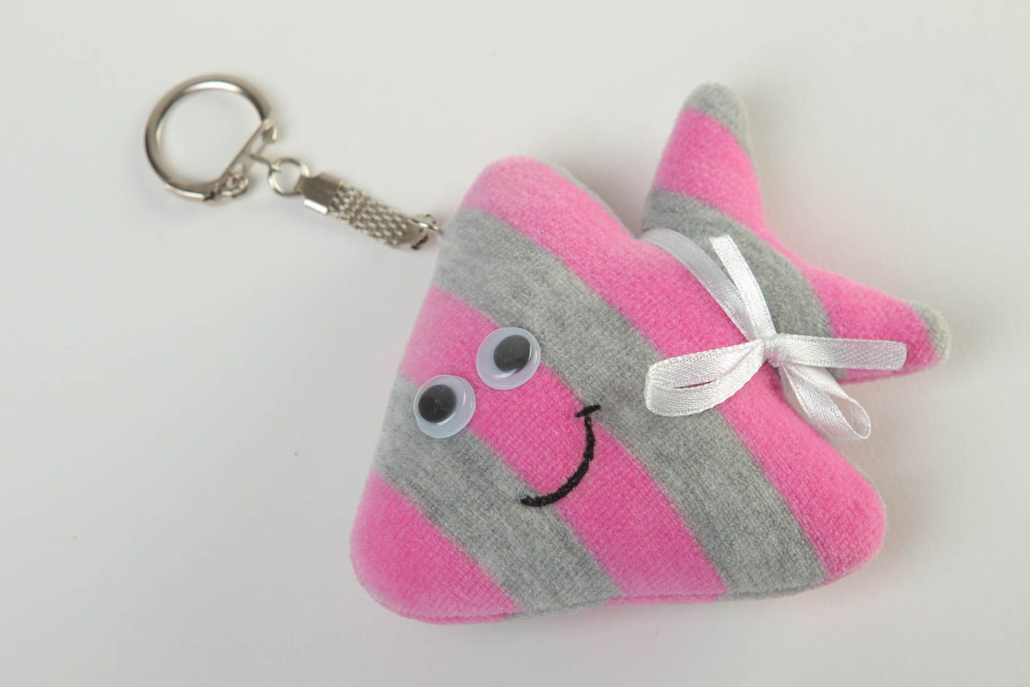 Schlüssel Anhänger handmade Schlüsselanhänger Fisch Designer Accessoire rosa foto 2