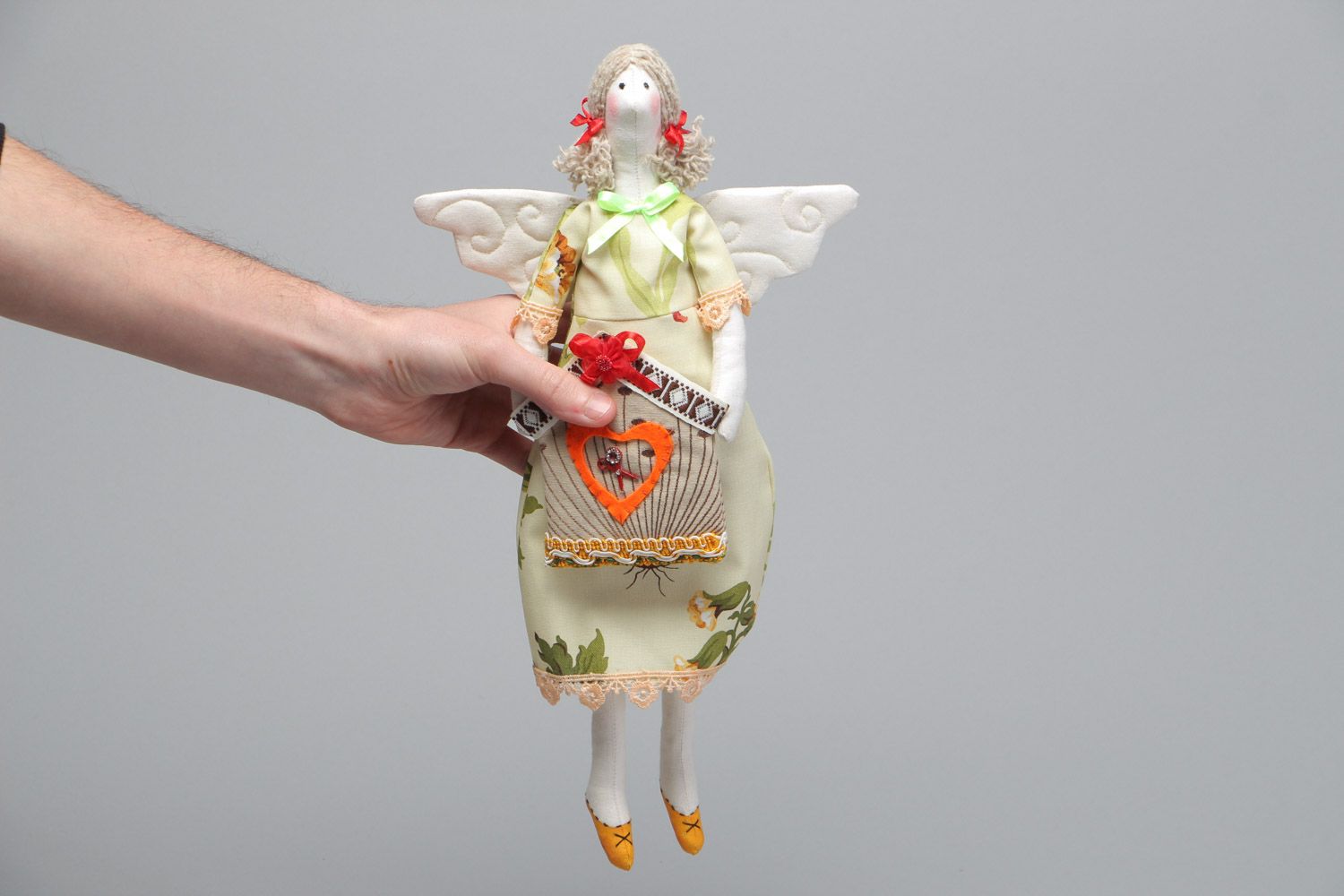 Petite poupée faite main en tissu claire en forme d'ange faite main originale  photo 5