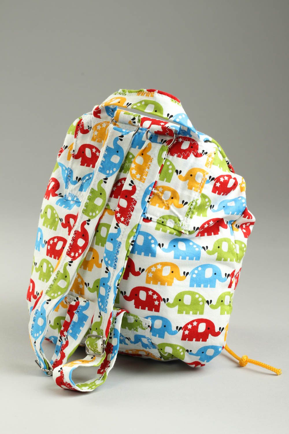 Mochila hecha a mano de textil regalo original bolso para niños con elefantitos foto 3