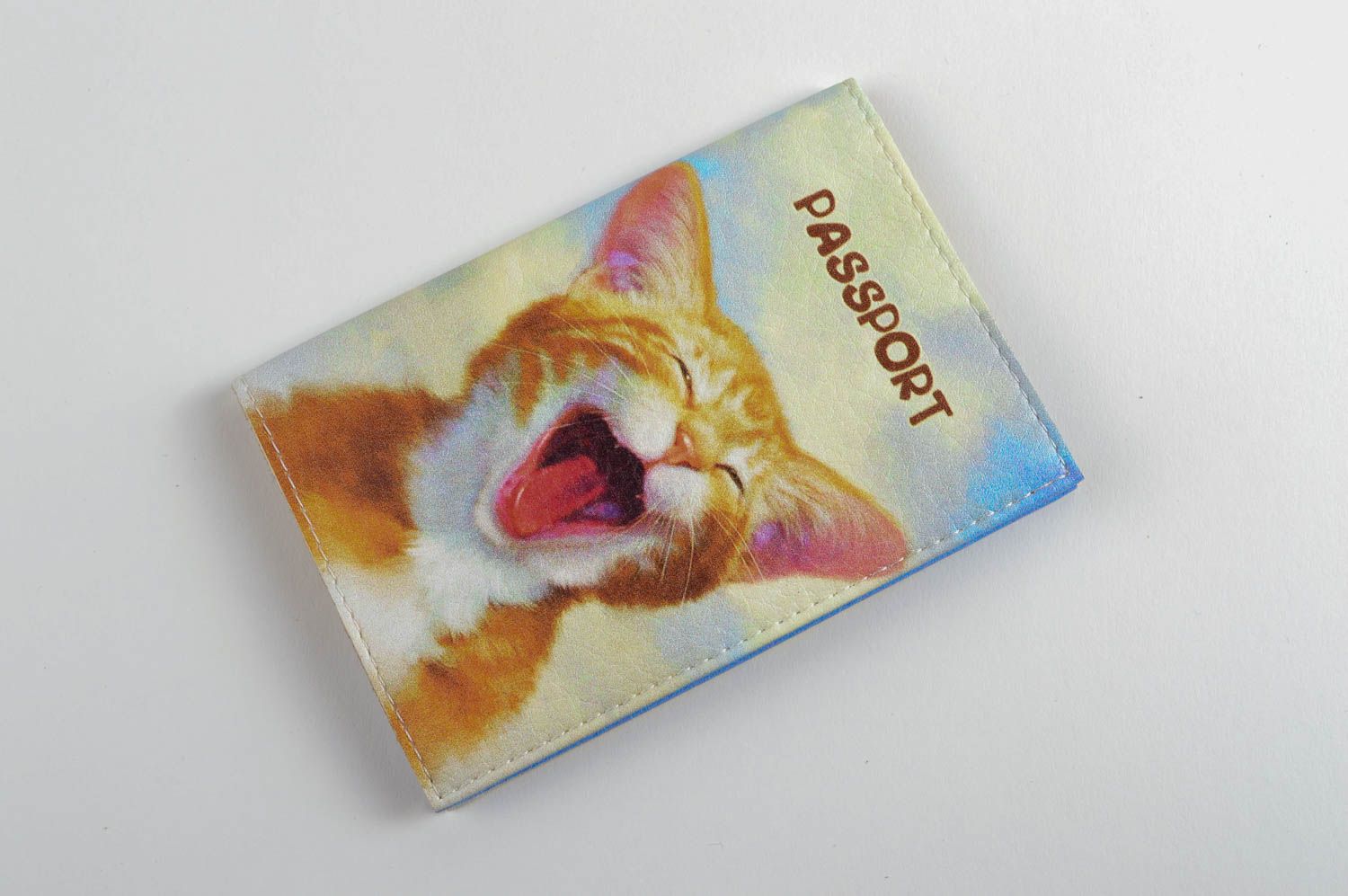 Estuche para pasaporte hecho a mano artesanía en cuero regalo original Gato foto 2