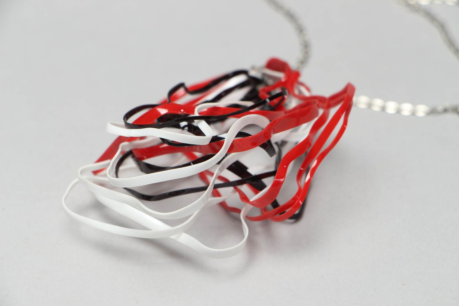 Designer plastic pendant with chain photo 2