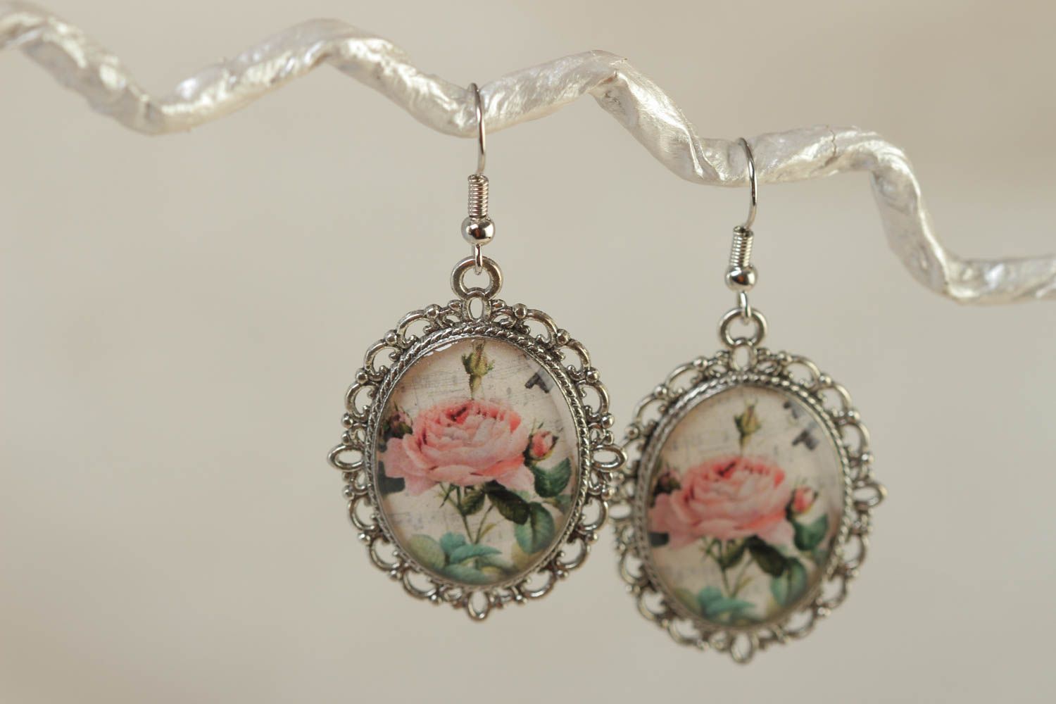 Handmade stylish trandy glass glaze earrings with roses beautiful handmade oval accessory photo 1