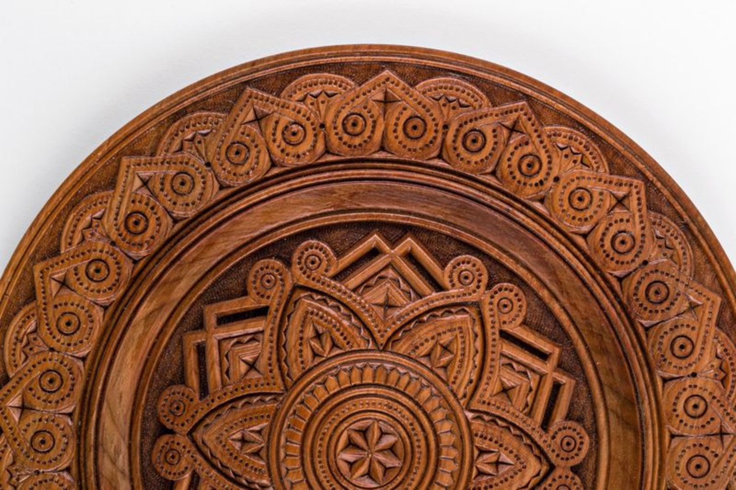 Carved wall plate photo 4
