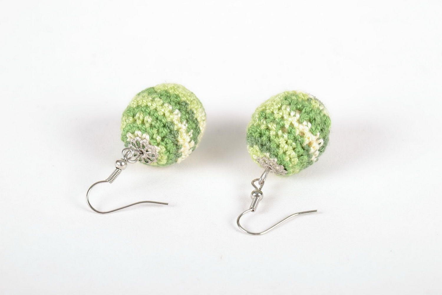 Round crocheted earrings Green beads photo 1