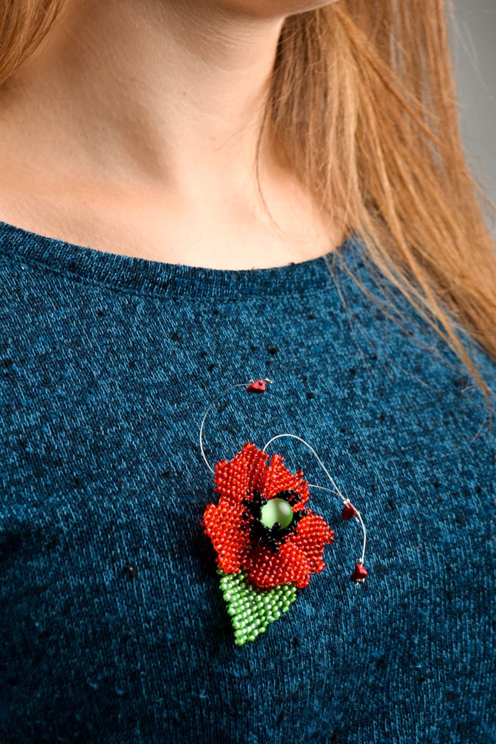 Handmade Blume Brosche Glasperlen Schmuck Accessoire für Frauen grelle Mohnblume foto 1