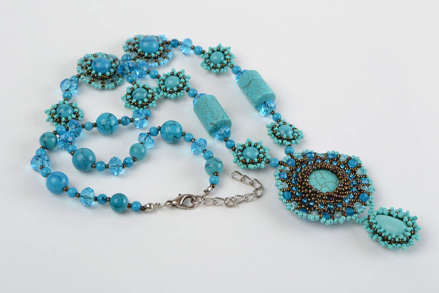 Long collier en perles de rocaille et pierre naturelle fait main bleu  photo 5