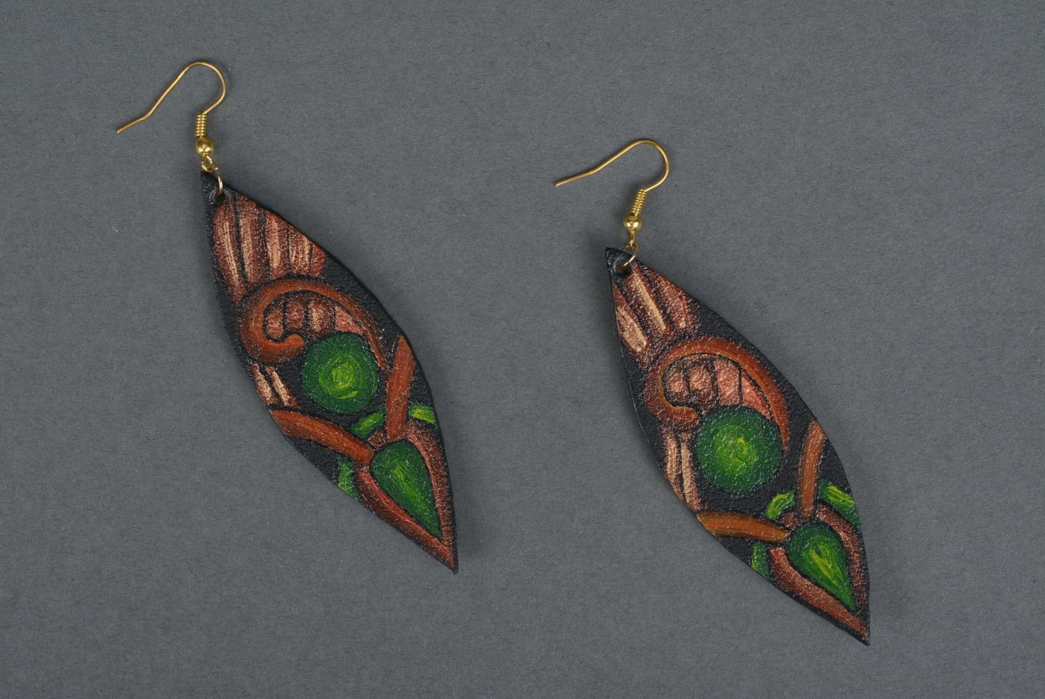 Earrings made of leather photo 1