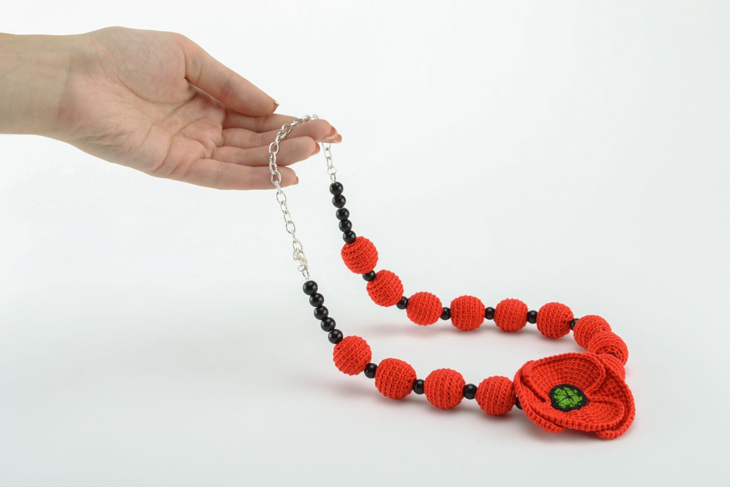 Collier tricoté fait main original Fleurs de pavots photo 2